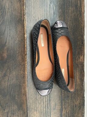 Geox Black Textured Ballet Flats with Metallic Cap Toe